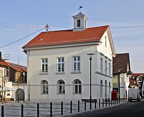 wallstadt renoviertes rathaus